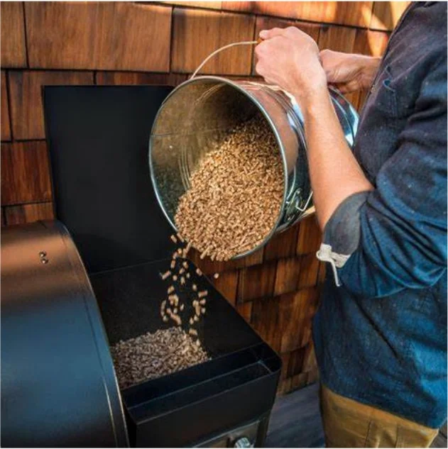 100% Oak Pellets BBQ Logs Smokeless Biofuel Manufacturer Wholesale Wood Pellets 25kg Bag Sawdust