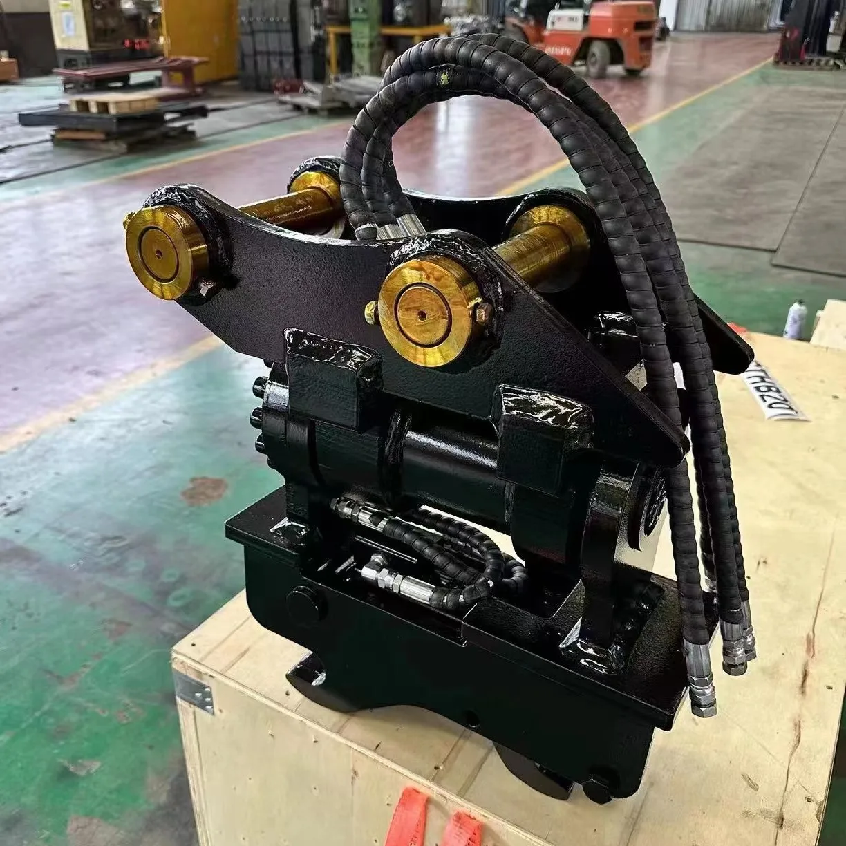 Excavator attachment power tilt quick coupler hitch for 0.8-1.5T excavator  excavator hydraulic breaker quick coupler hitch