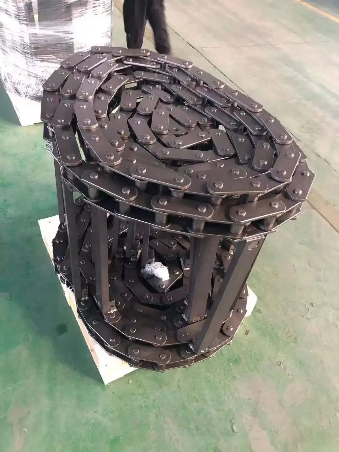 transport materials scraper chain to ensures optimal performance for paver machines