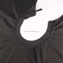 High Quality Wholesale Barber Black with Silicon Neckline Apron Waterproof Salon Polyester Hairdresser Apron Hair Cutting Cape