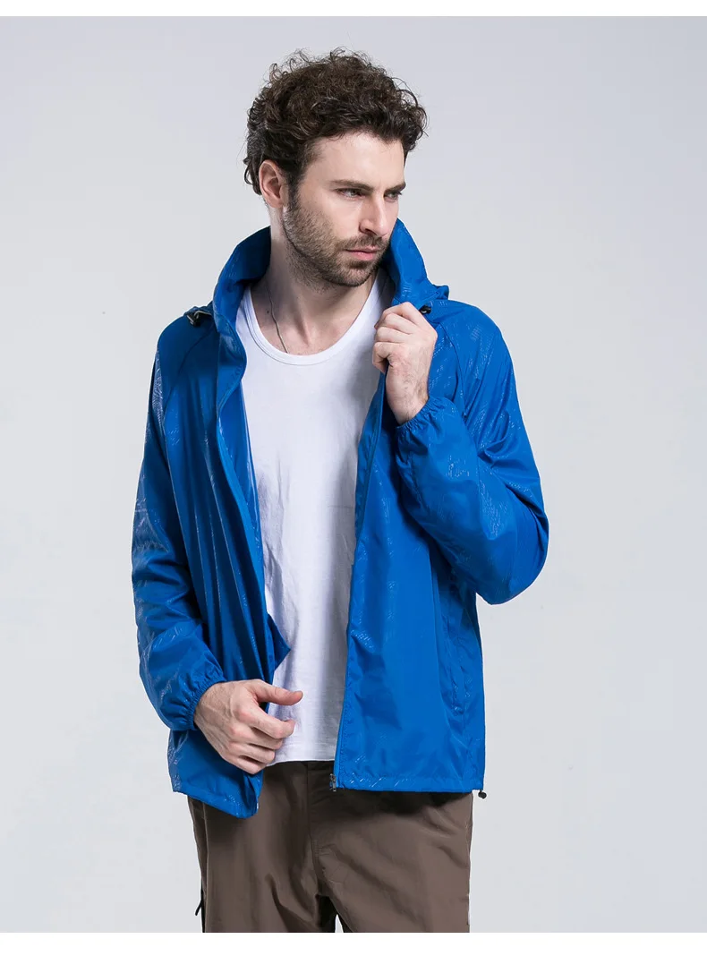 Мужские легкие кроссовки пеший Туризм Куртка-дождевик из водонепроницаемого материала с капюшоном ветровка пуловер пальто балахон складывающаяся 15 цветов на выбор