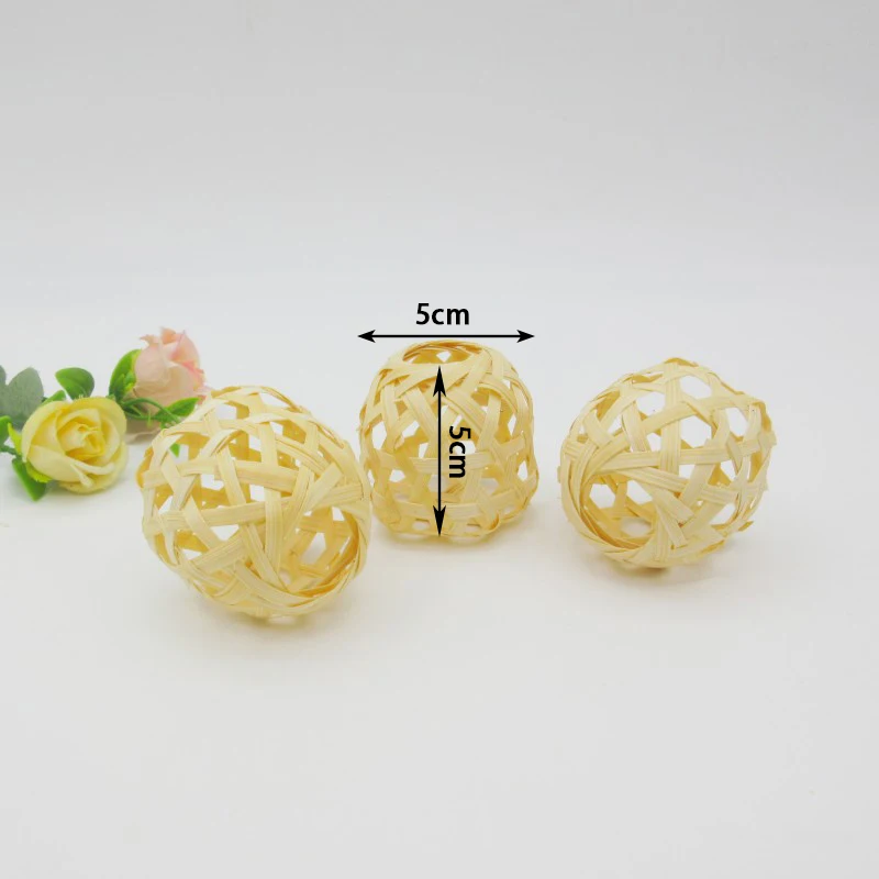 Hot Sell Home Decor Handmade Woven Lampshade Round Openwork,  Mini Bamboo rattan ball, Natural Bamboo Foraging Box