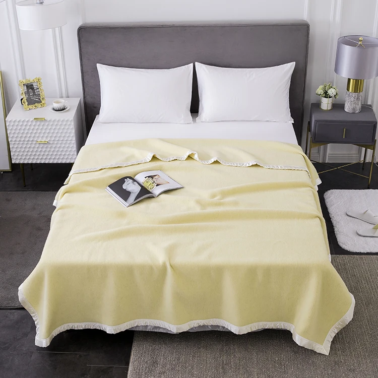 2024 Hot Design Hotel Wholesale Luxury Soft 100% Polyester Coral Fleece Blanket