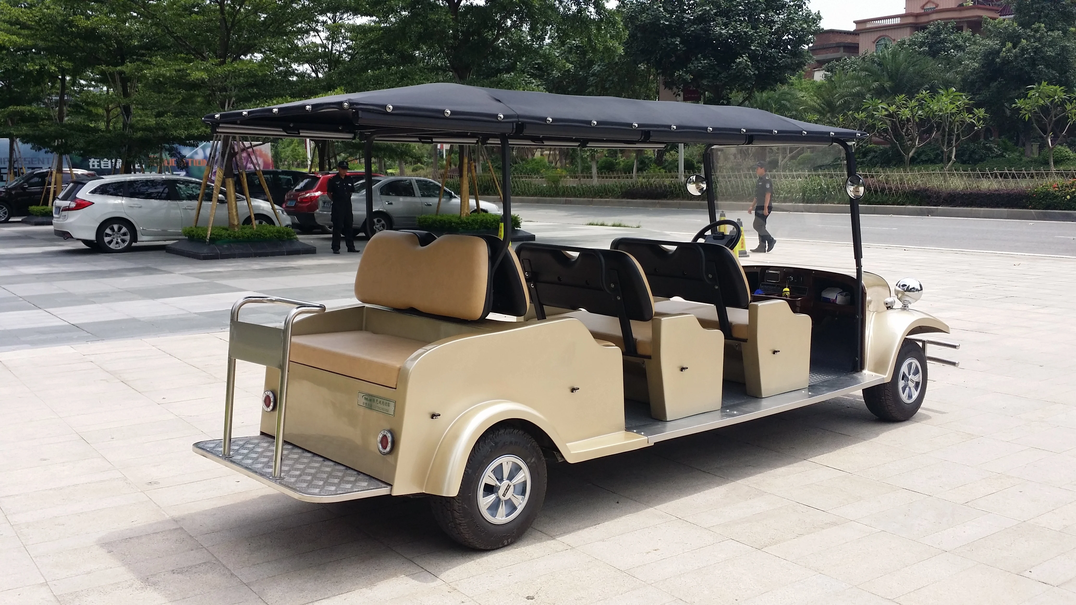 
Chinese Manufacturer 8 Seater British Electric Classic Car Retro Bus 