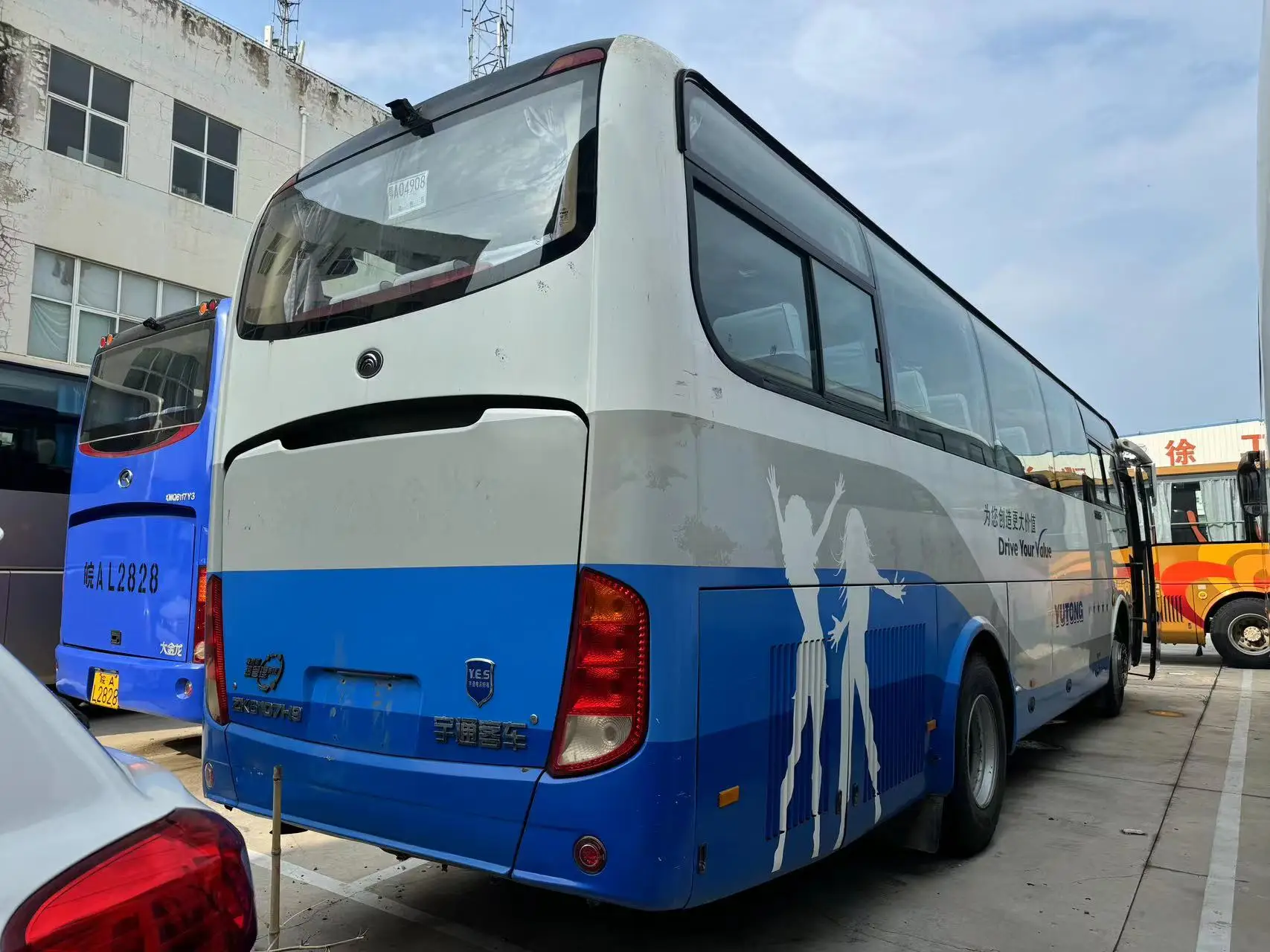 Дизельный двигатель ZK6107 47 мест YC 245 л.с. ручной высокоскоростной автобус 100 км/ч