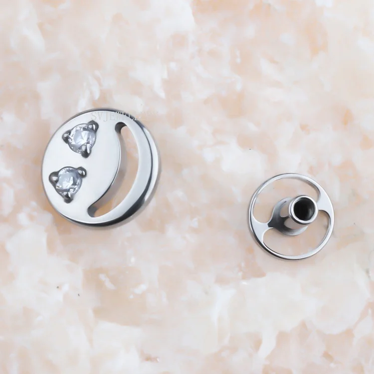 F136 Titanium Internally Threaded Labret Piercing Jewelry Happy Face Smile Design Zircon Tunnel Ear Piercing Body Jewelry