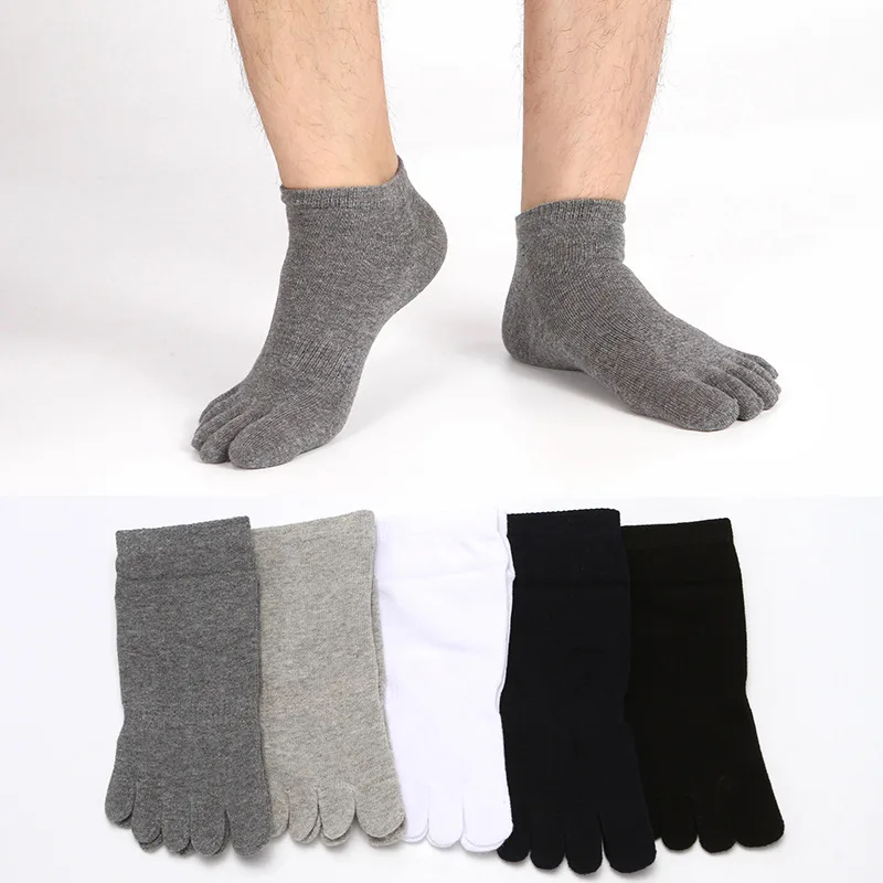 Cheap wholesale plain mens five finger toe cotton knit white ankle socks