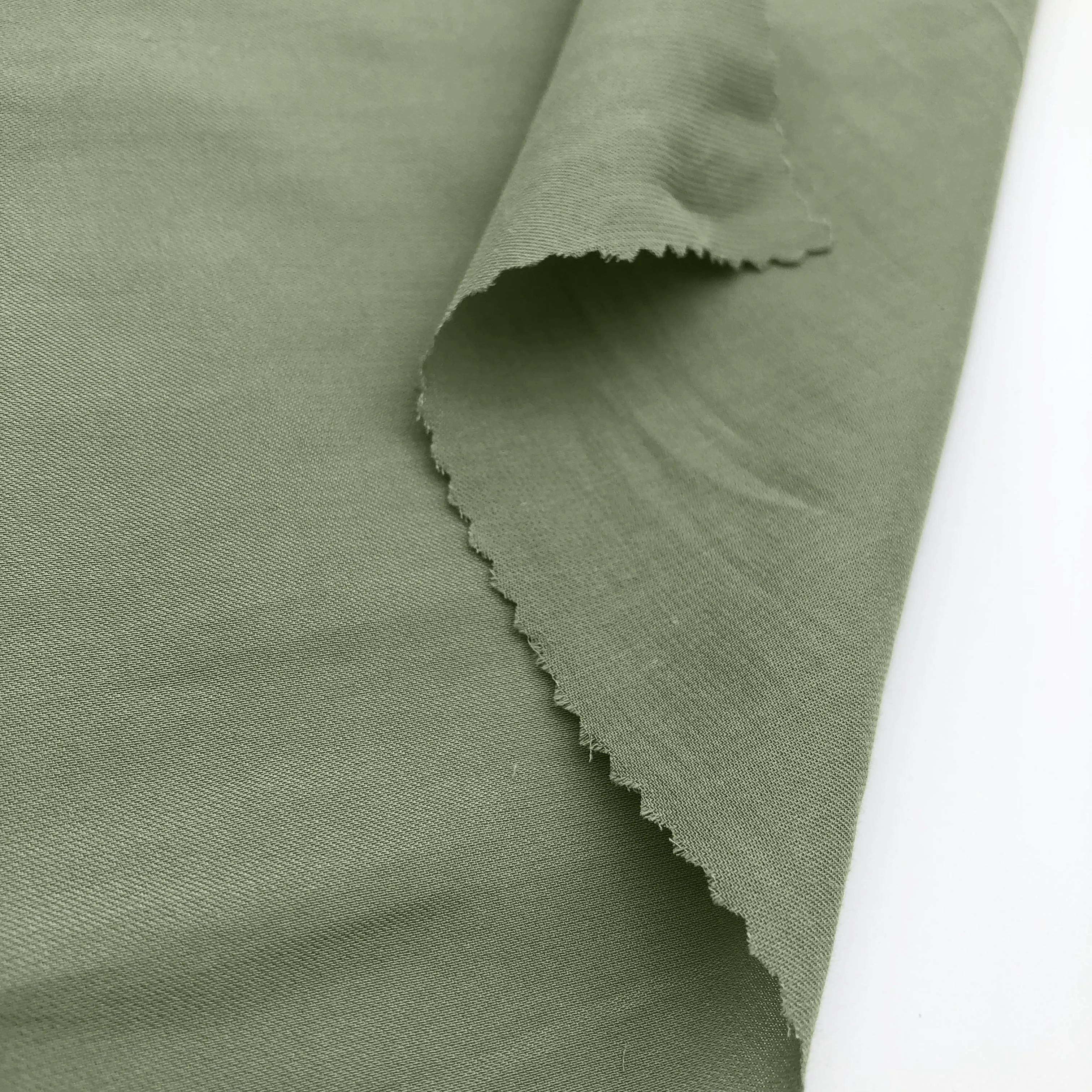 Free Sample 65% polyester 35% cotton woven Twill fabric 105GSM T/C Fabric for  t-shirt