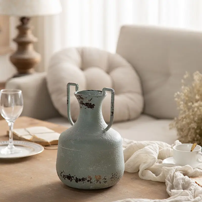 Essent French Rustic Farmhouse Flower Vases Decor Distressed Table Flower Vase For Home Decor Luxury Metal Vases