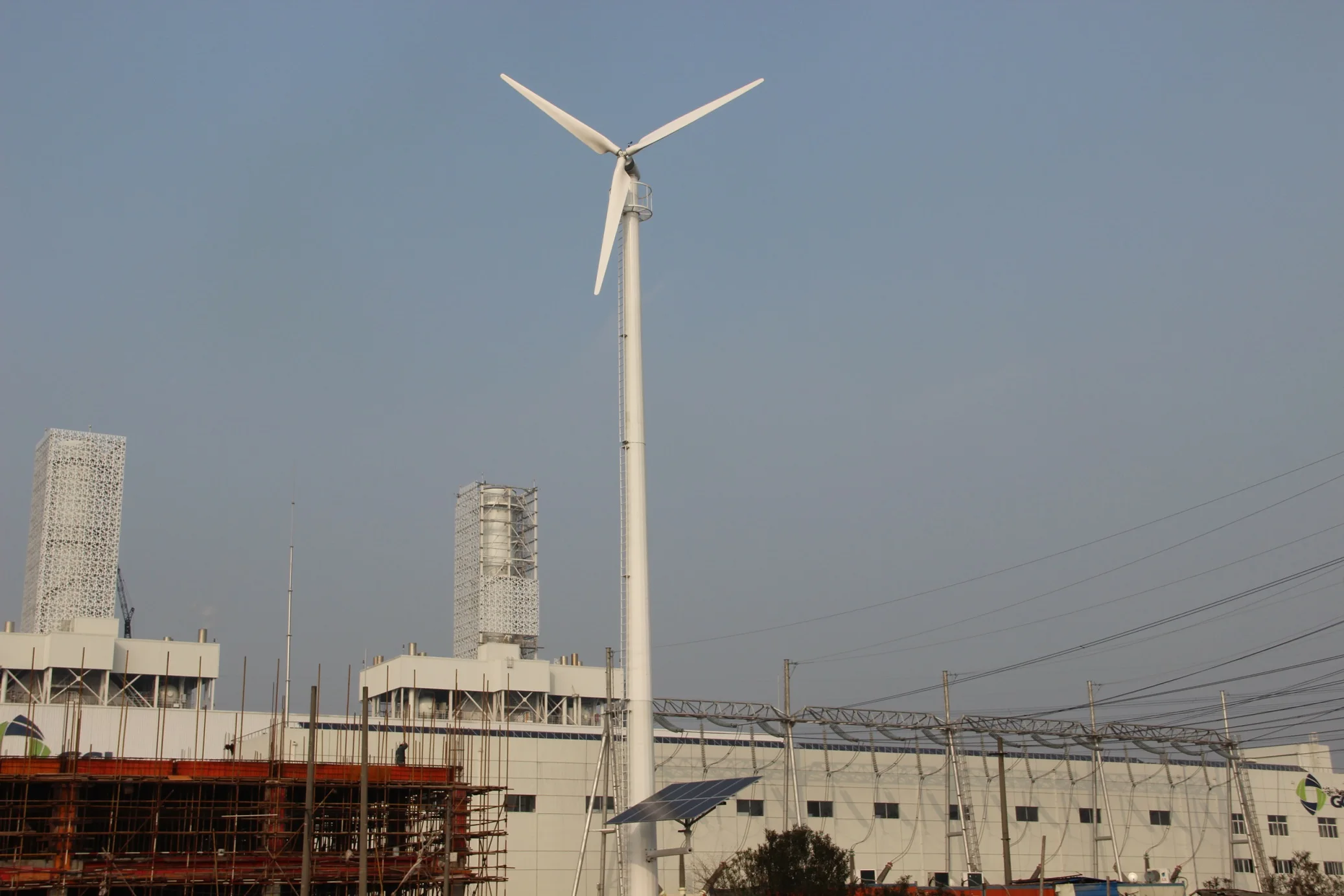 100kw 200kw 1MW 5MW 10MW Horizontal wind turbine solar hybrid system project