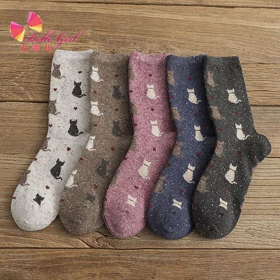 BELLEGIRL 2021 winter new arrival hot selling thick women medium tube sheep and rabbit fur women socks with cat pattern