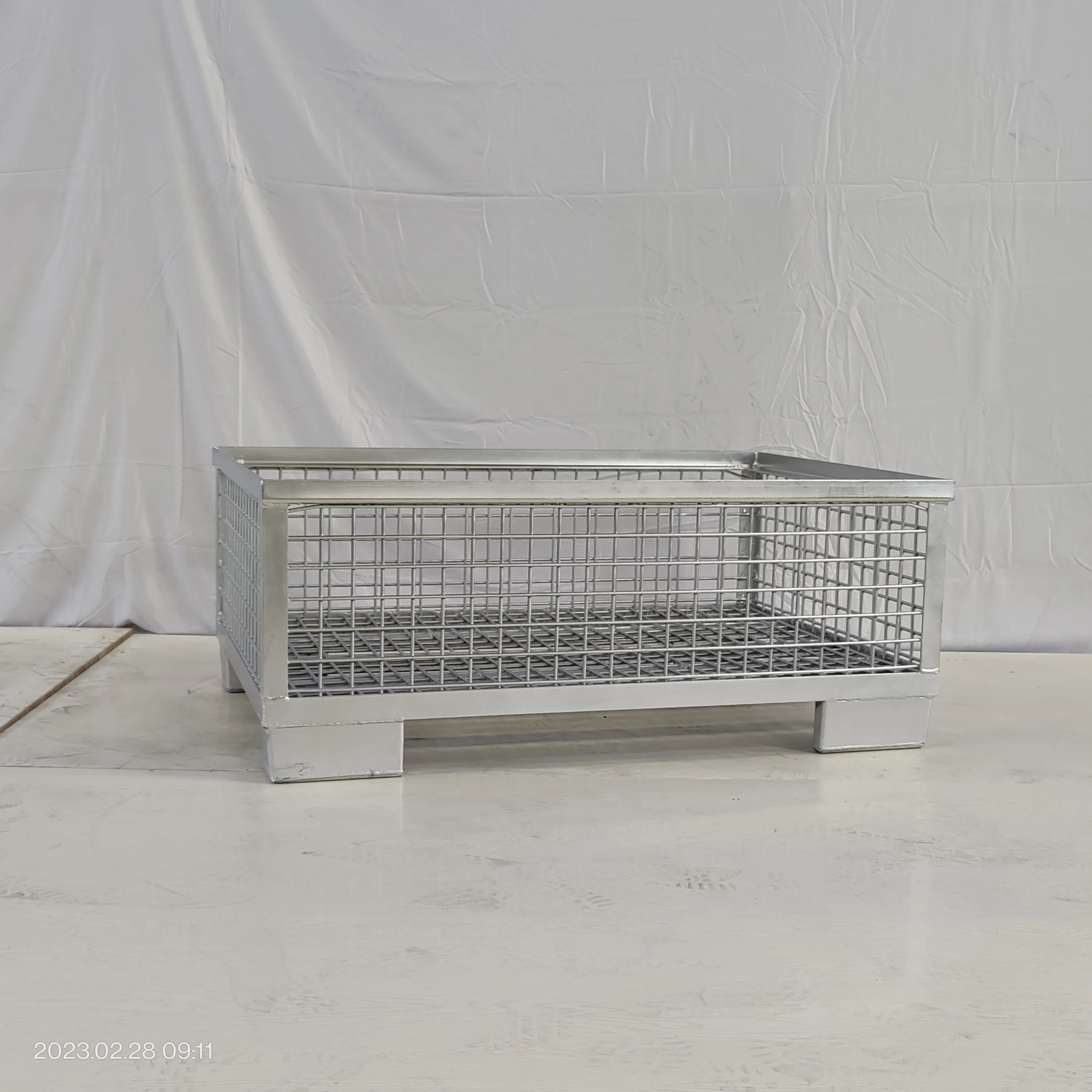 BHK 69 Stackable Collapsible Steel Pallet Cage Wire Mesh Container for auto repair factory