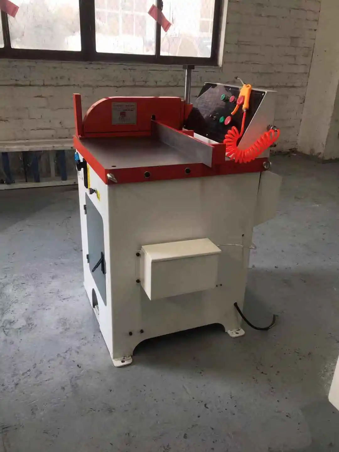 China Jiangsu YT455Q NC Automatic aluminum profile saw aluminium cutting machine