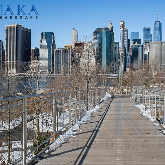 2024 new design Factory hot sell  Balustrade Cable Wire Mesh Panel Railing Stainless Steel Rope Wire Mesh Webnet Railing