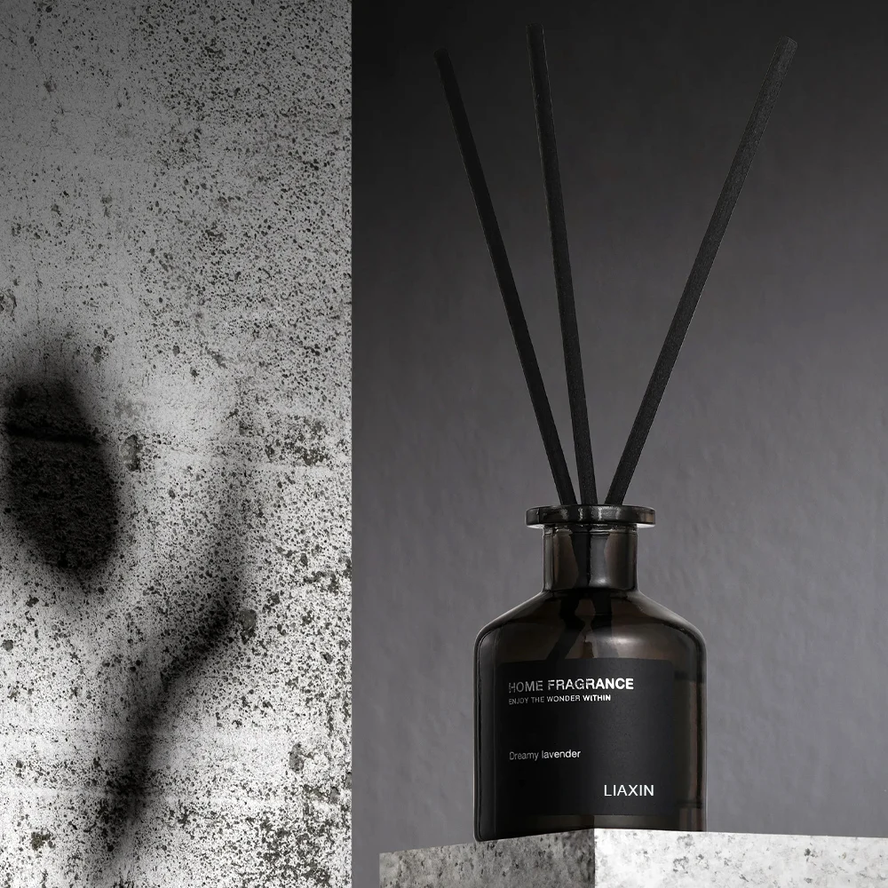 50ml 200ml Glass Aromatherapy Oil Fragrance Sticks Bottle 100ml 150ml Custom Luxury Black Empty Glass Aroma Reed Diffuser Bottle