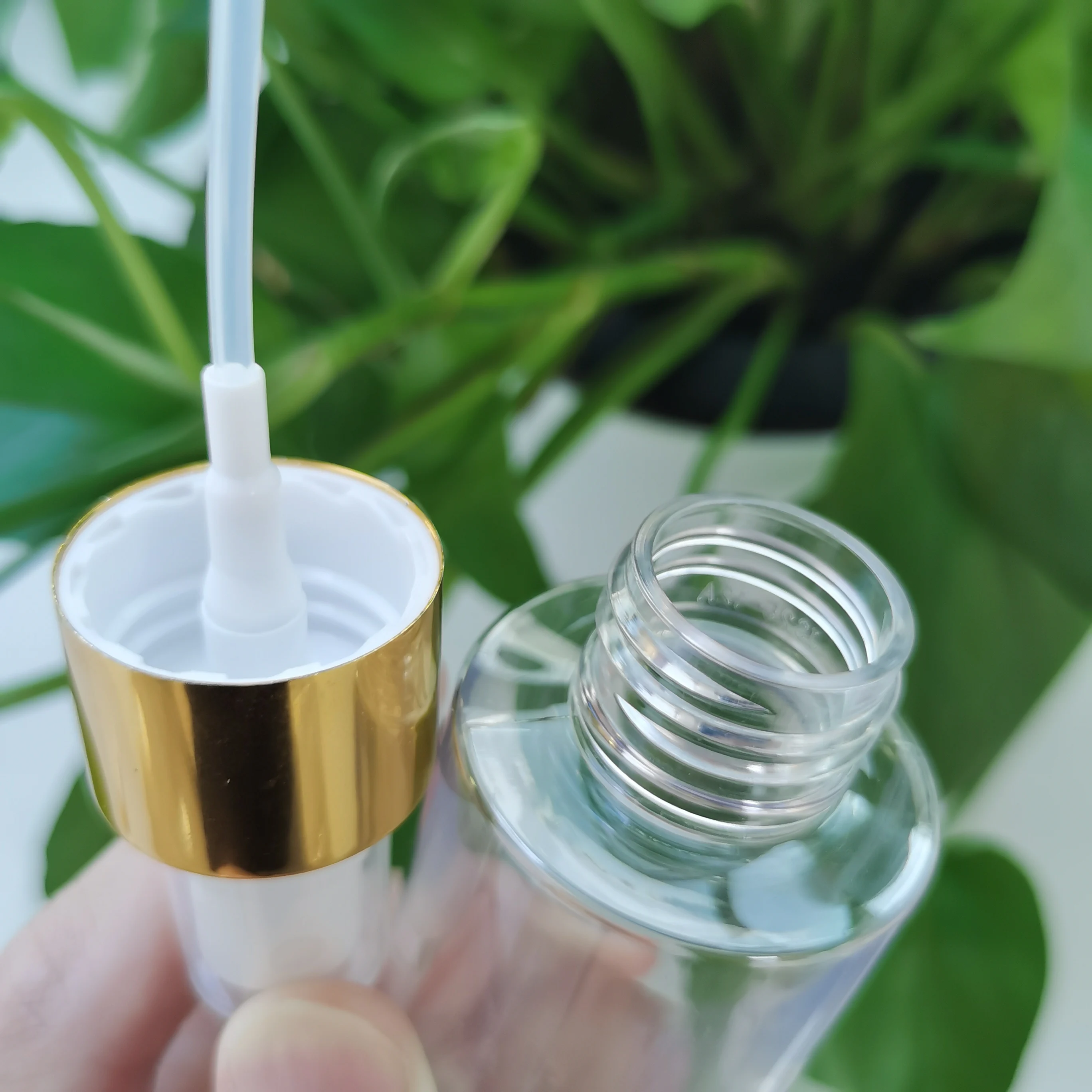 Luxury Cosmetic Packaging plastic spray bottle 100ml 120ml 150ml 200ml 250ml pet bottle for spray bottle face skincare