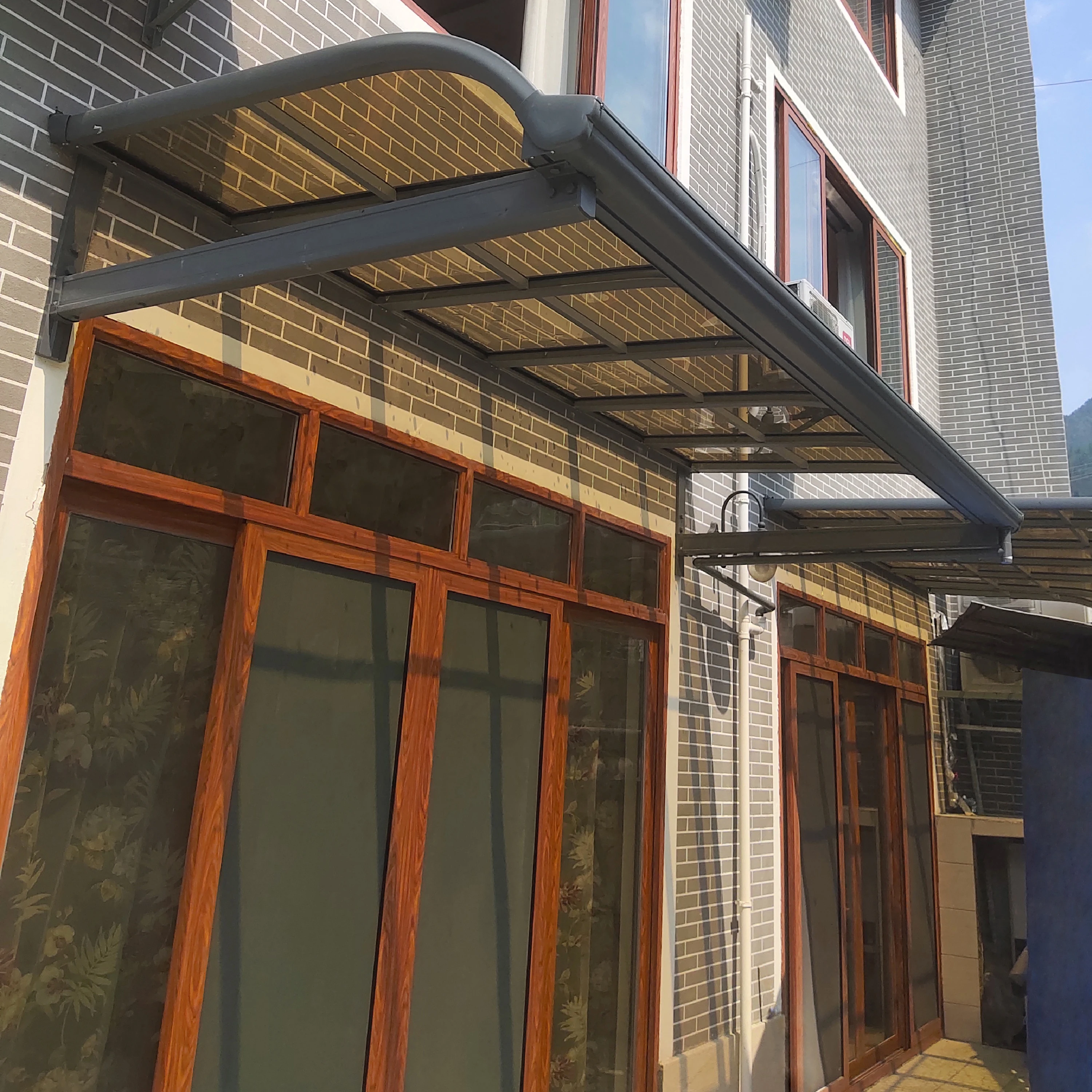 Professional Manufacture Outdoor Roof Polycarbonate Aluminum Patio Shed Rain Window Canopy