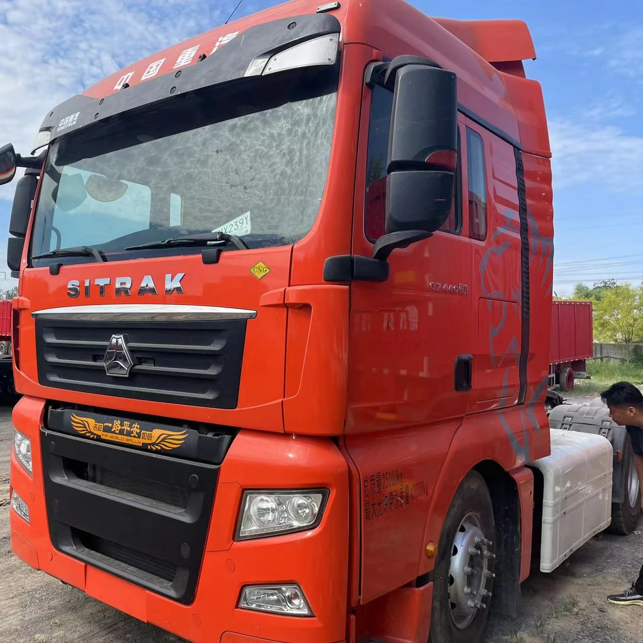 Used Sitrak CNG HOWO 380HP 440HP  6X4 Heavy Duty Tractor Truck with Strong Chassis Frame