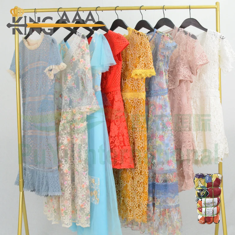 women used clothes Muslim long dress knitted apparel stock 45kg bale second hand clothing