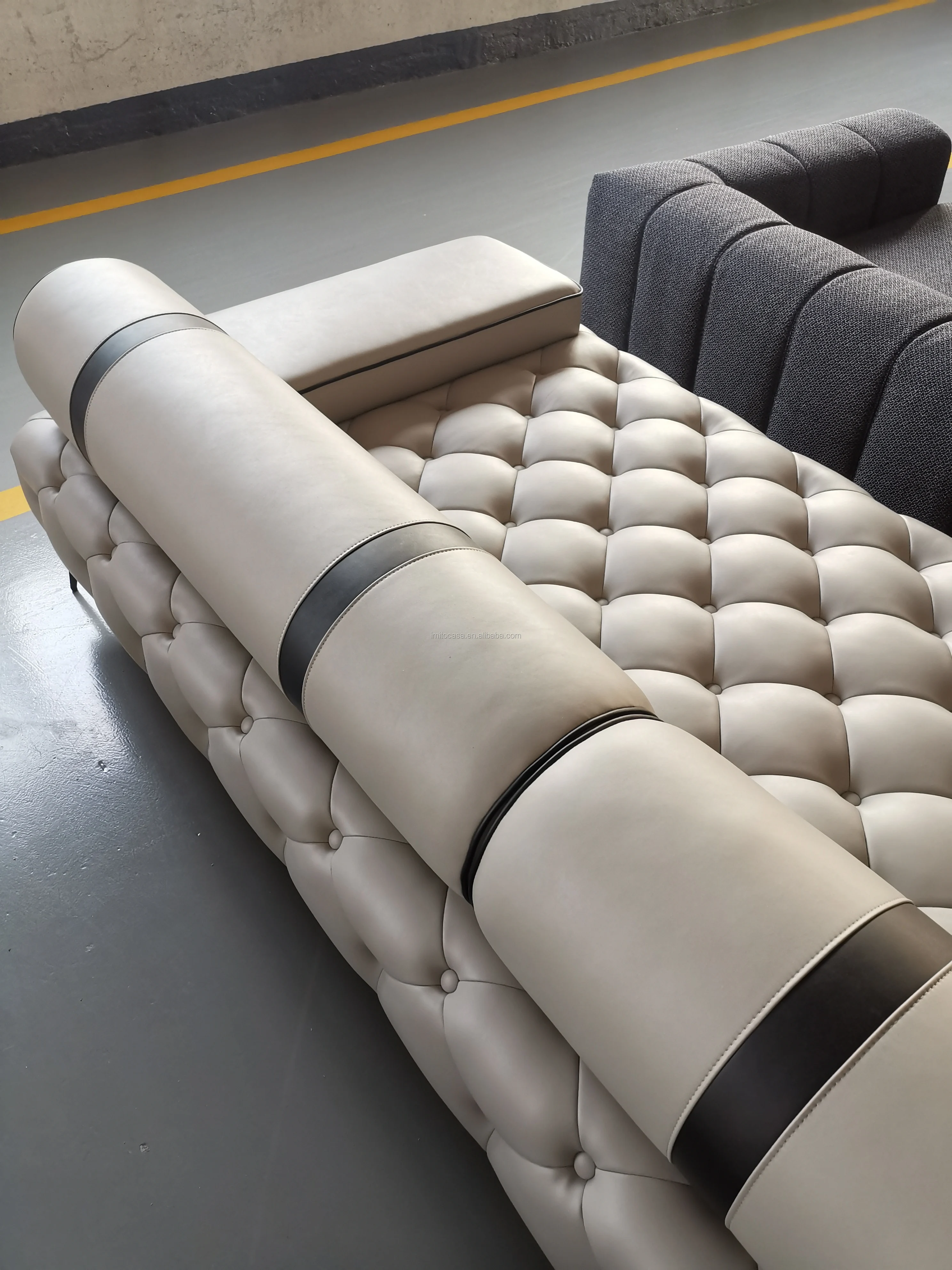 IMITO CASA Italian Luxury Furniture Living Room Comfortable Sofa Bed Modern Button Tufted Sofa Couch Chesterfield Recliner Sofa