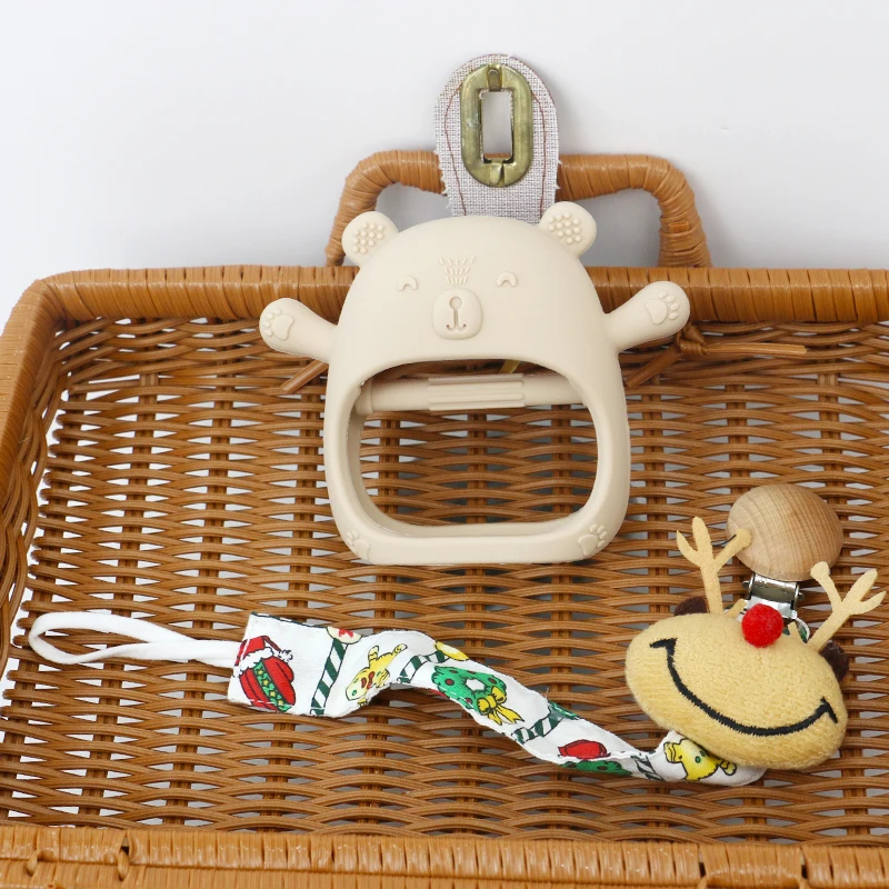 Cute cartoon attractive baby attention silicone grip glove soothing bear pig chick designs silicone teether toys