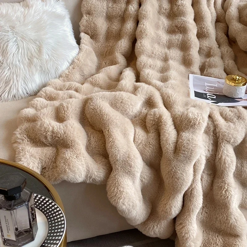 Fashionable Decorative Winter Customized Warm Faux Fur Throw Blanket