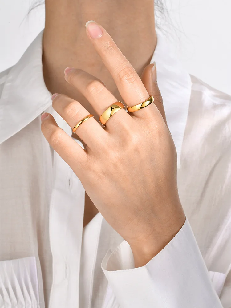 Fashion Gold Ring 18 Gold Plating Stainless Steel  Smooth Prime Circle Rings For Men Women