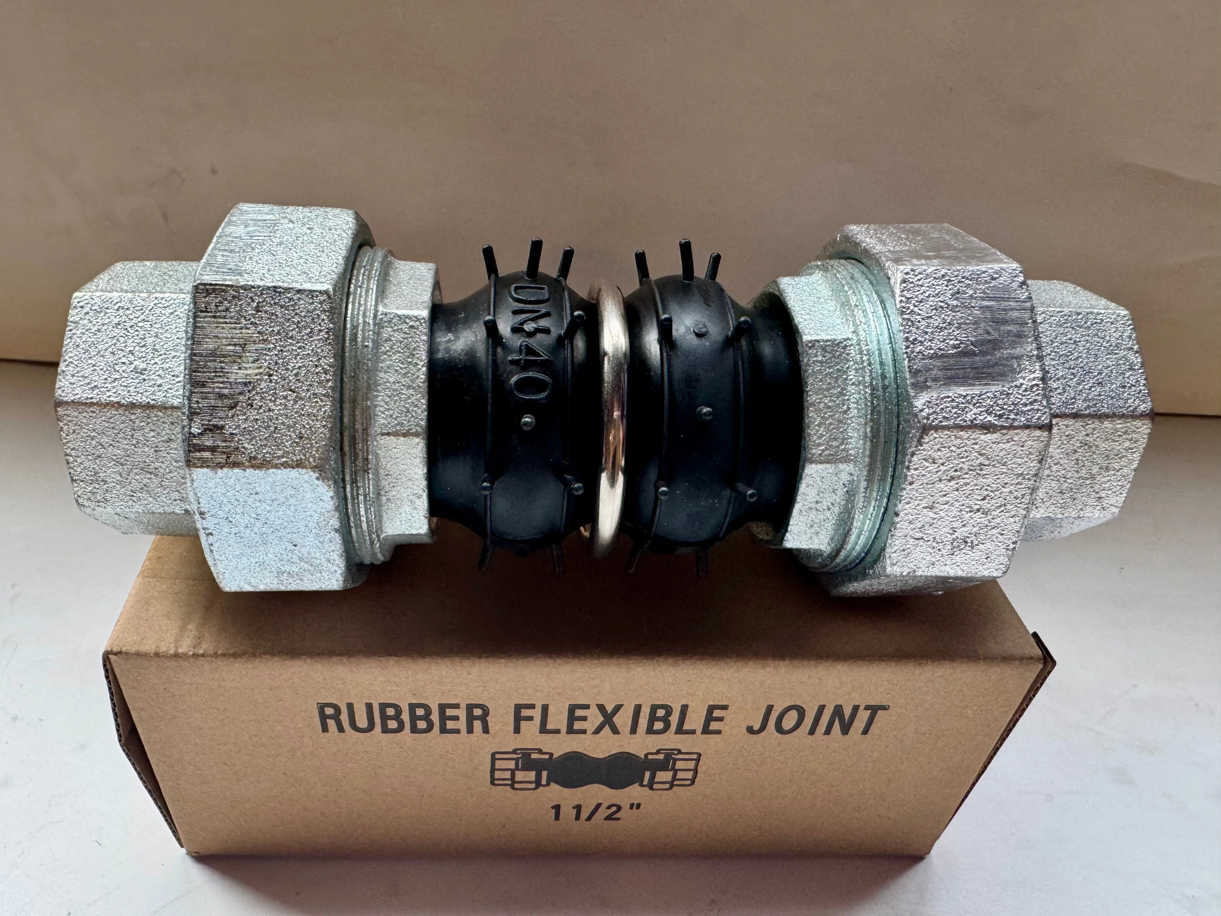 Double Sphere EPDM Rubber Expansion Joints Twin Union with Threads