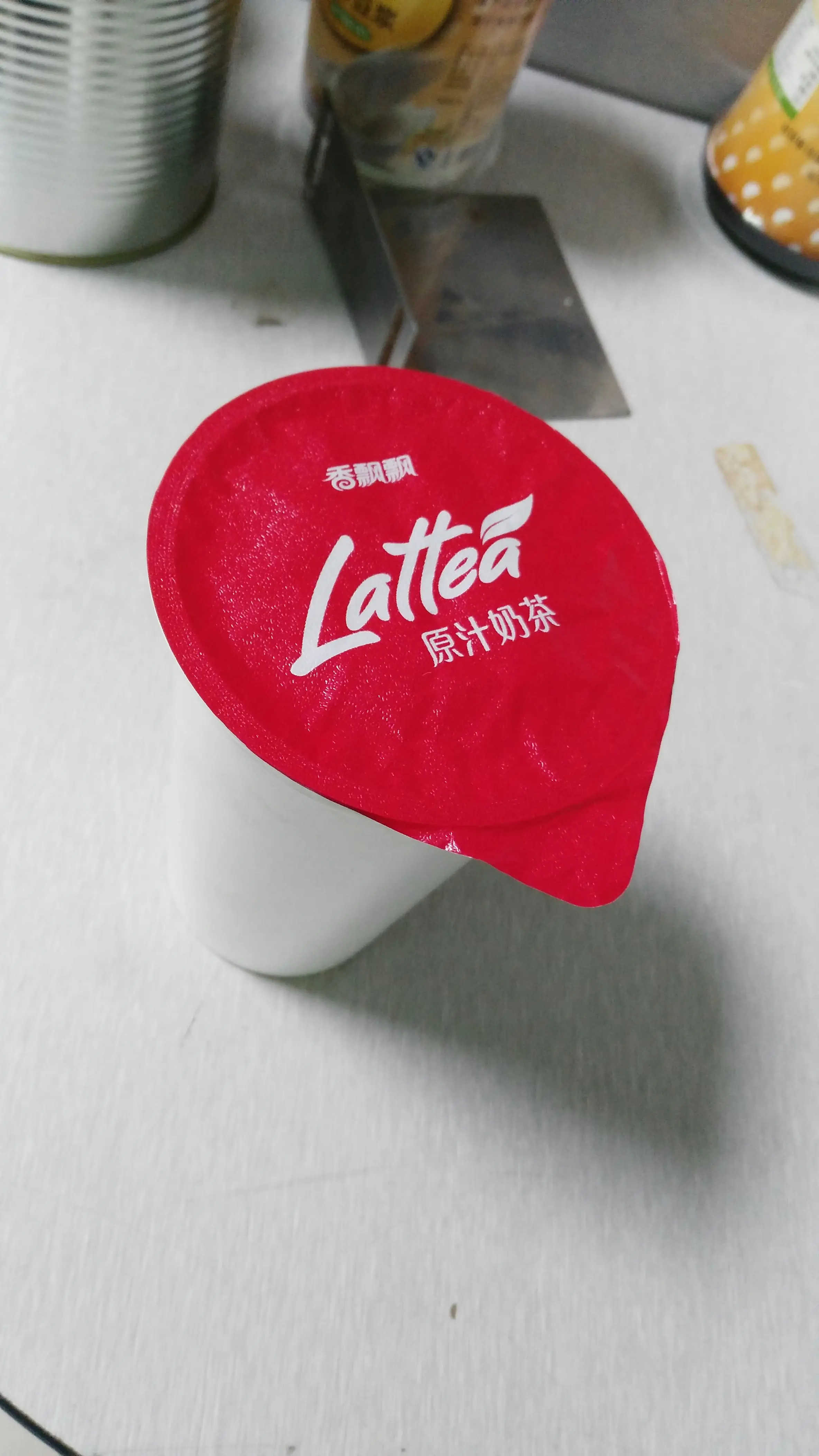 Cup sealing filling machine for Water milk juice cups