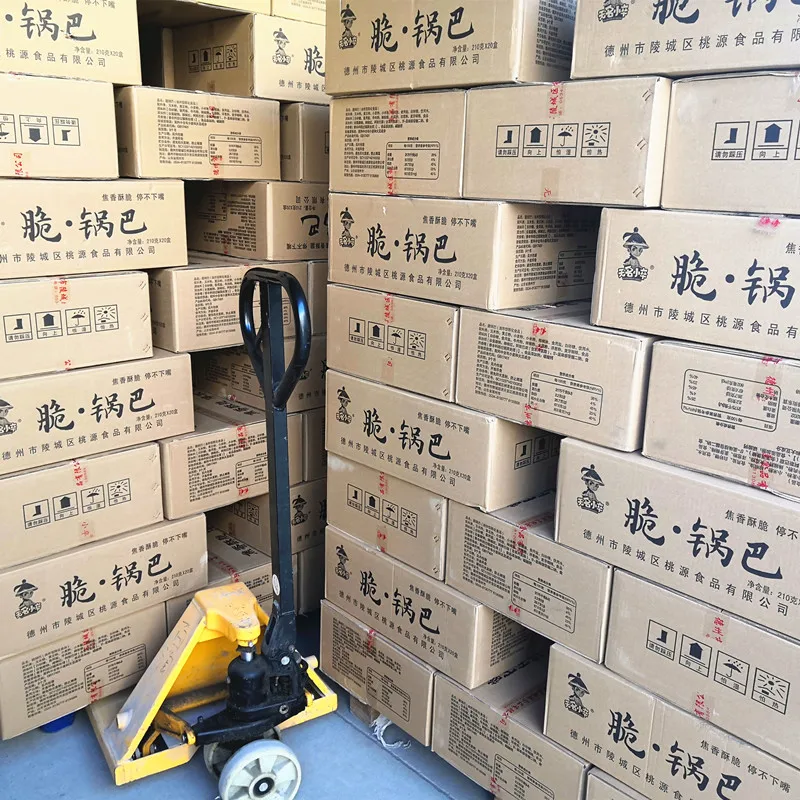 Crispy pot with nobody 210g Chinese snacks Puffed food