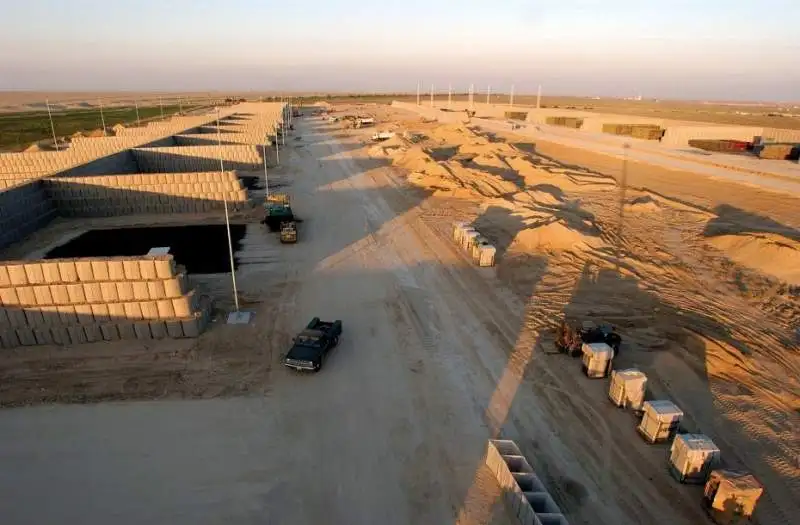 Defensive barriers zinc-aluminum alloy steel wires Welded Gabion strong structures
