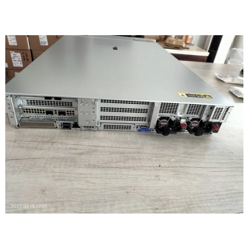 P52534-B21 DL380 Gen11 8SFF NC CTO сервер для HPE