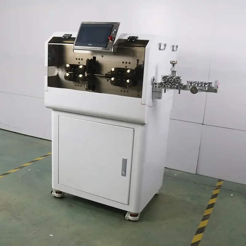 Data cable making machine for cutting and stripping cable machine cable manufacturing equipment