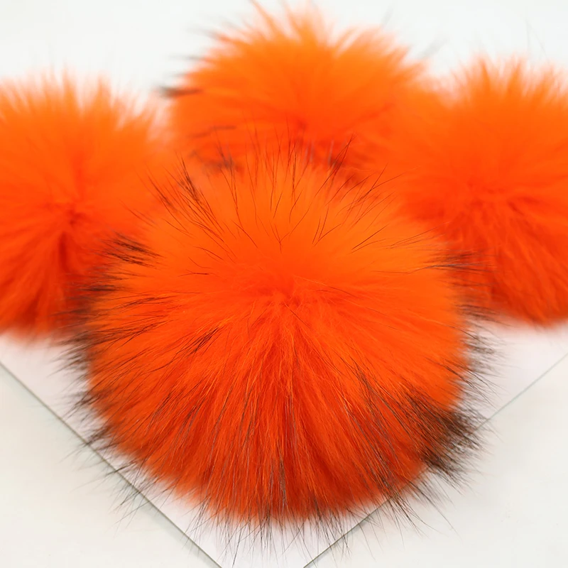 Factory wholesale 12 cm natural color real raccoon fur pompoms ball DIY decorative bean hat  scarf
