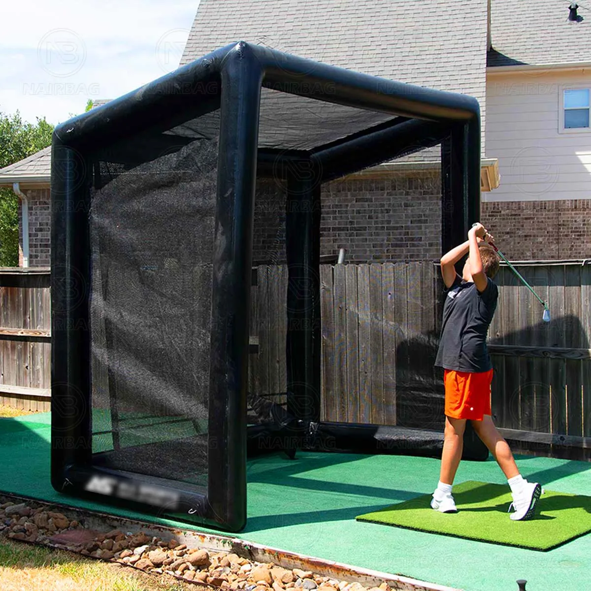 Black Inflatable Golf Tent Hitting Bay Simulator Screen Enclosure For Sale