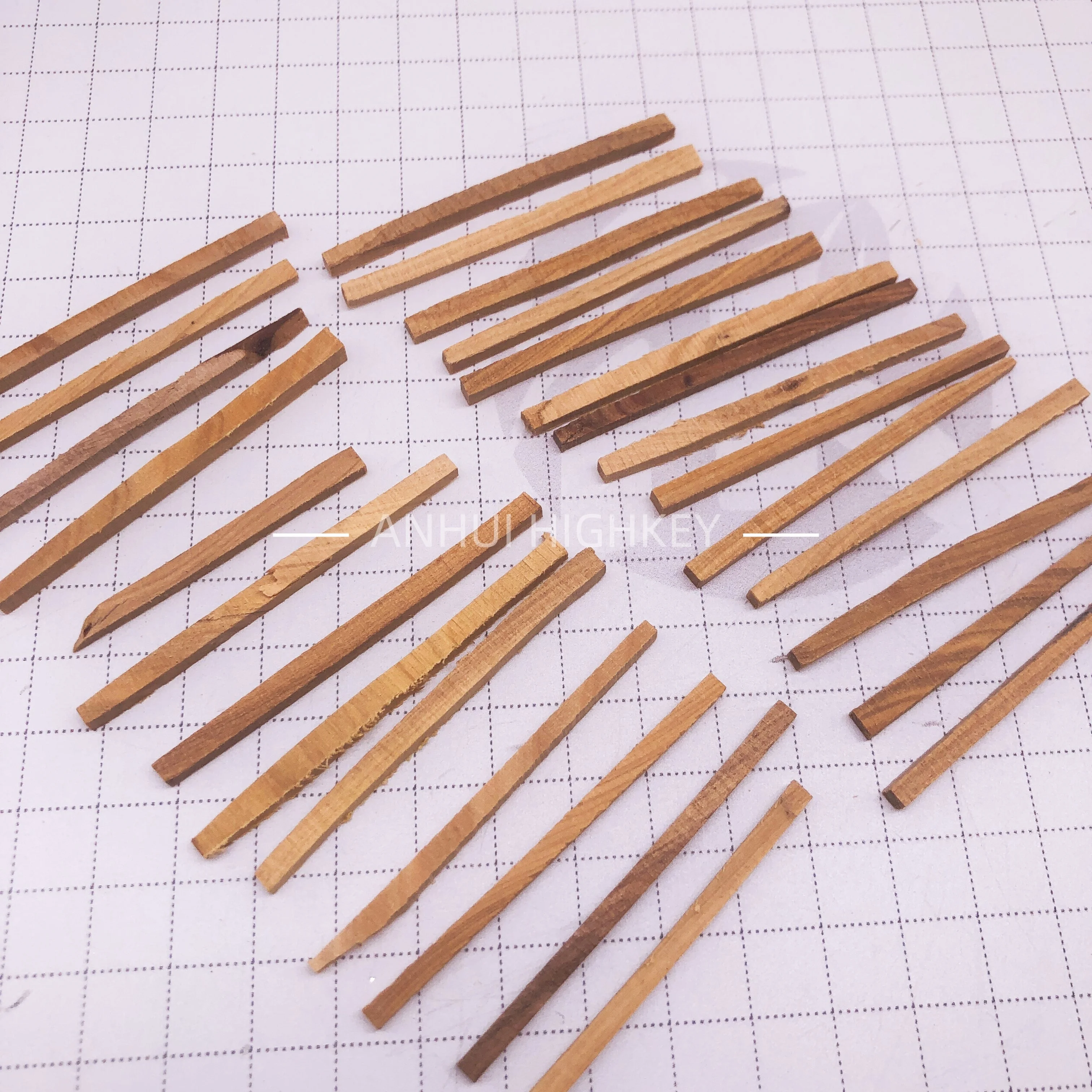 I013 Wholesale Incense raw materials peeled sandalwood segments West Australian sandalwood strip