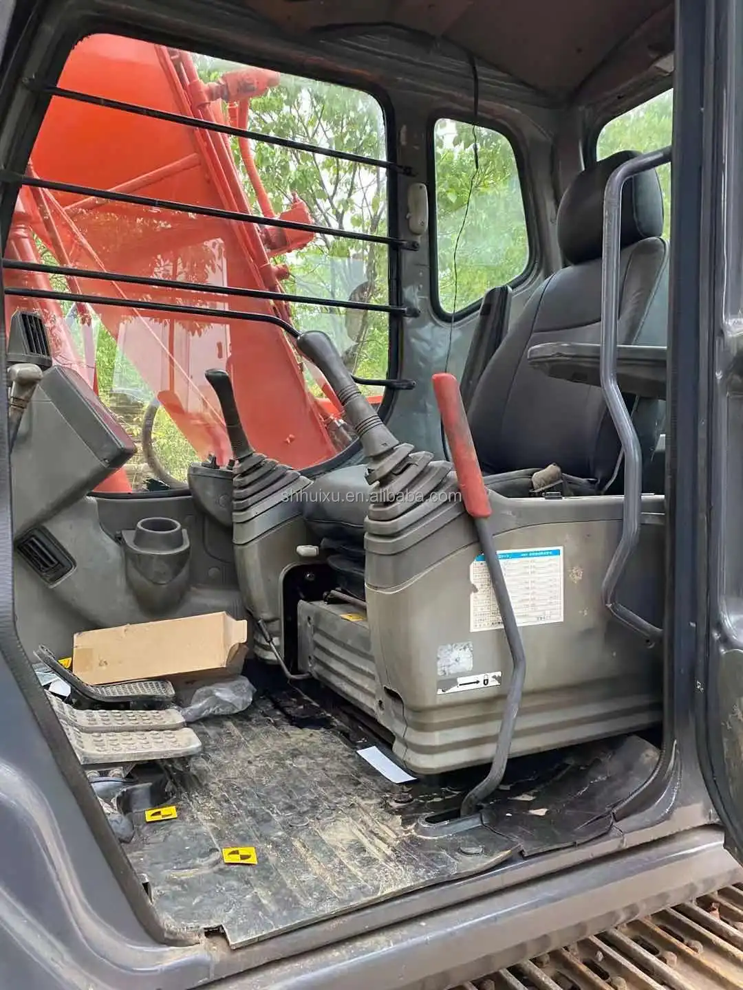 Excellent quality Hitachi ZX120-6 second hand Hydraulic crawler excavator/Used digging machine Hitachi ZX120-6 Cheap price