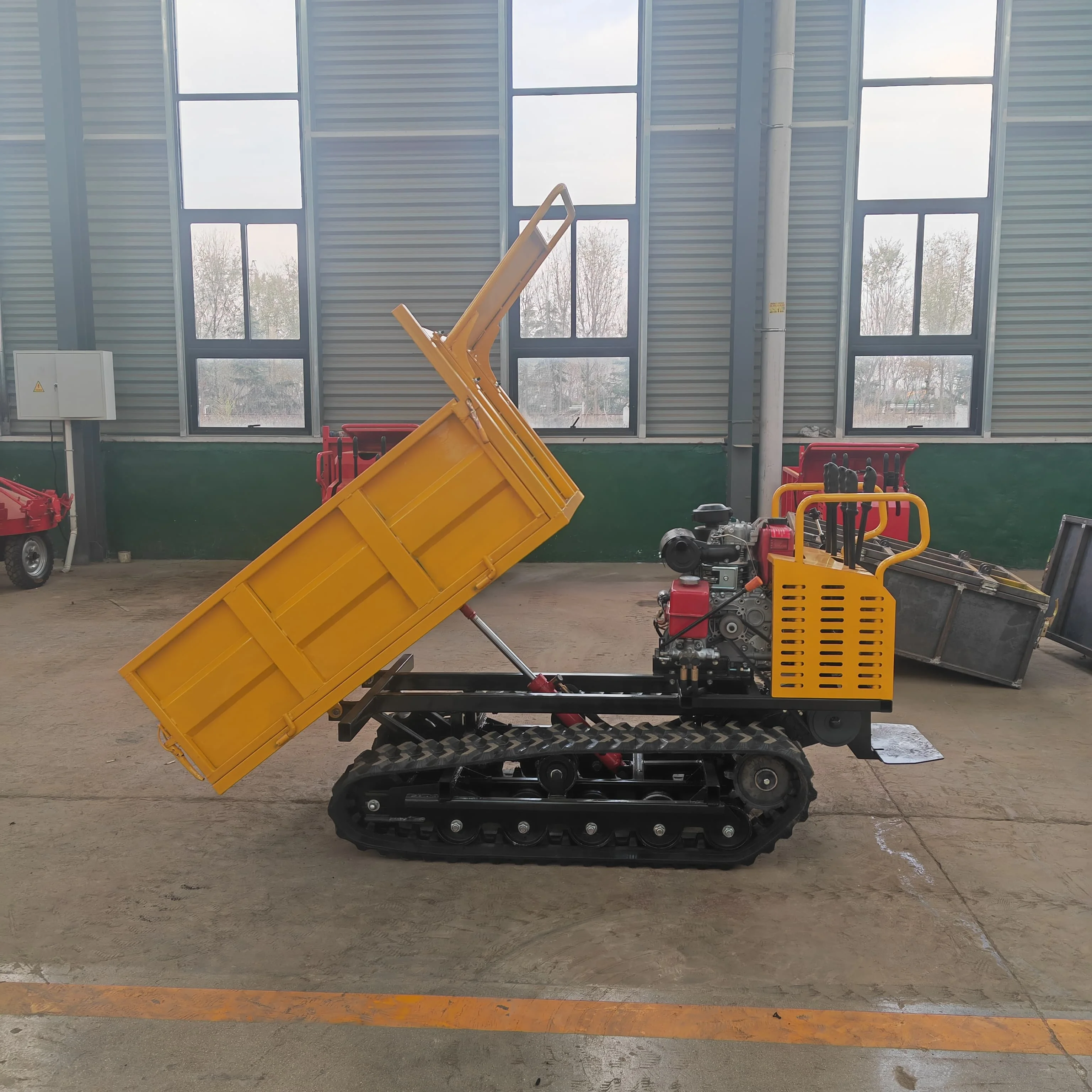 Good agricultural helper: tracked dump truck, easy to transport agricultural products and agricultural supplies!!Load 1500kg