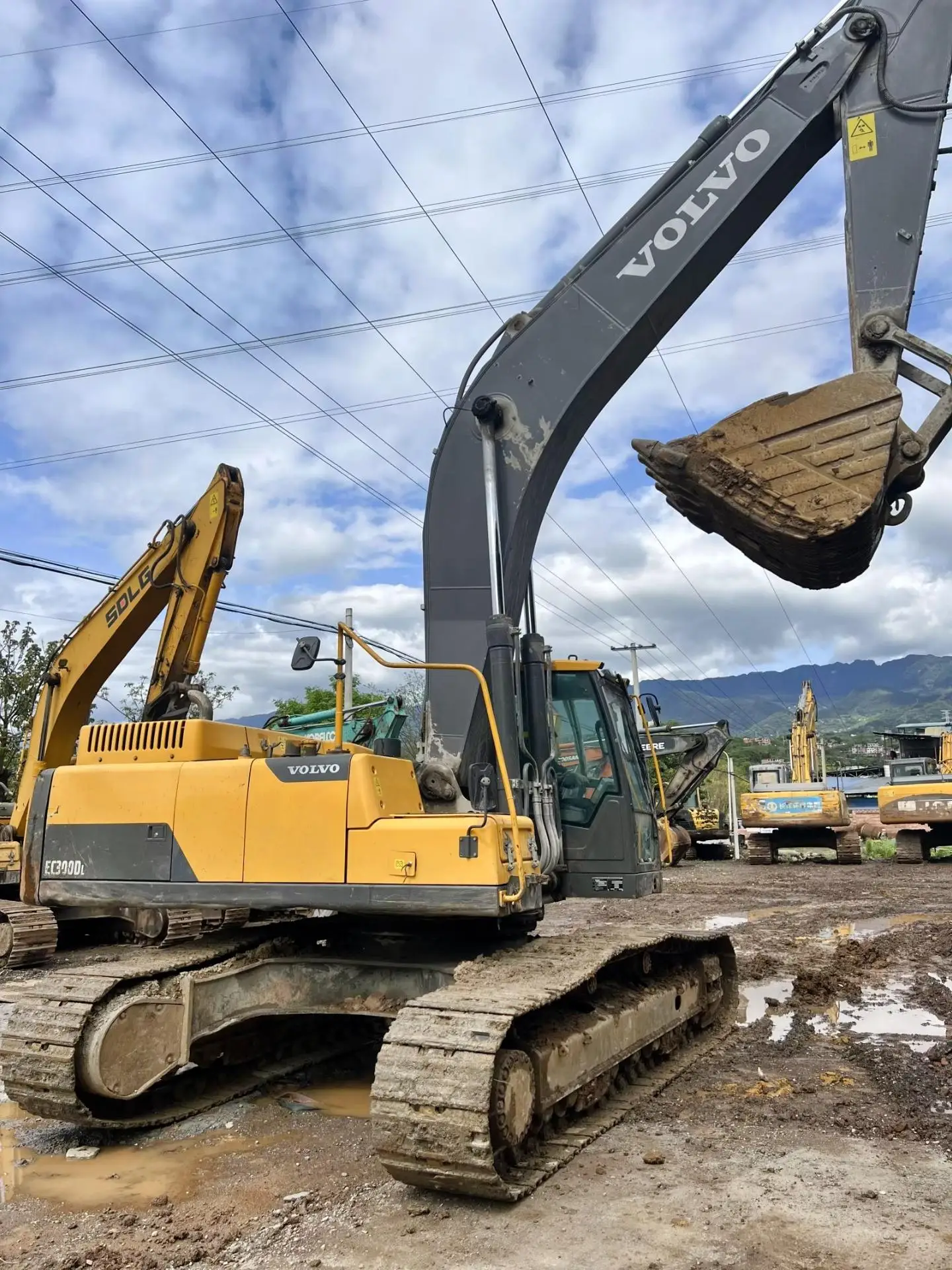 Volvo Ec300dl Less Used Hour Low Price Original Used Excavator Excavator Volvo Ec480 Ec140 Ec210 220 Ec290 300 240