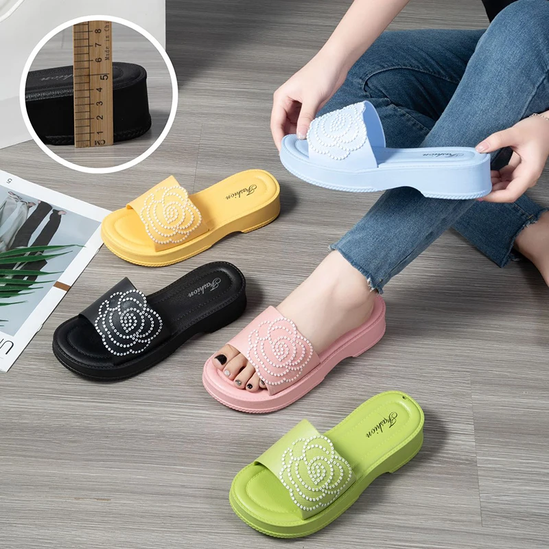 Customized ladies elegant slippers color sole young latest pvc beach slippers ladies slipper