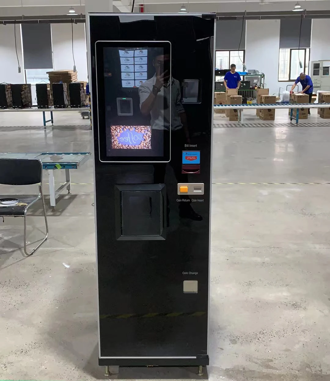 Robot Coffee Vending Machines Outdoors Coffee Automatic Vending Machine