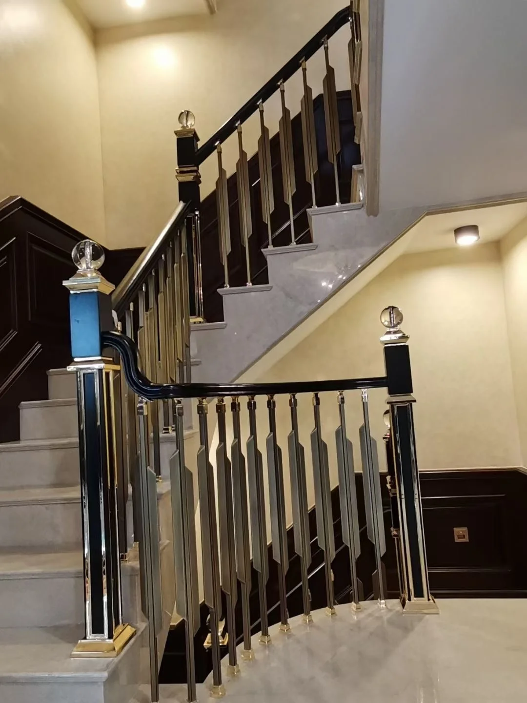 Modern Minimalist Floor Mounted Luxury House Decorative Stair Handrail And Balustrade Design