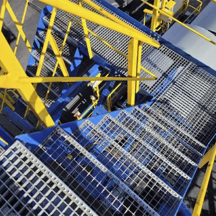 Hot seller prefabricated exterior non slip concrete Outdoor Q235 Safe Grating Tread Galvanized Metal Steel Steps Stairs Weight