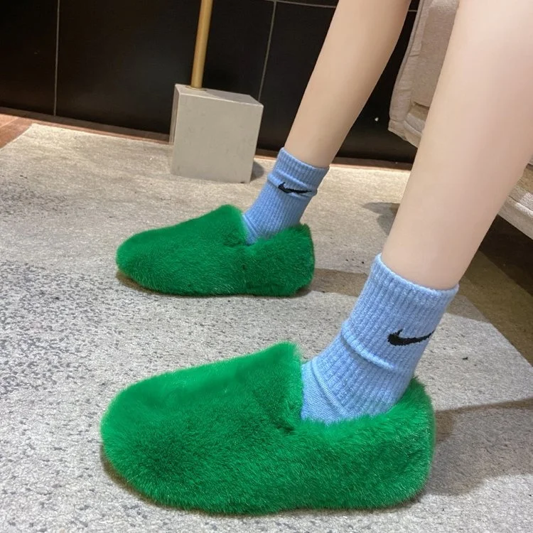 Уютные зимние теплые домашние пушистые слипоны из кроличьего меха удобные мягкие женские роскошные домашние тапочки