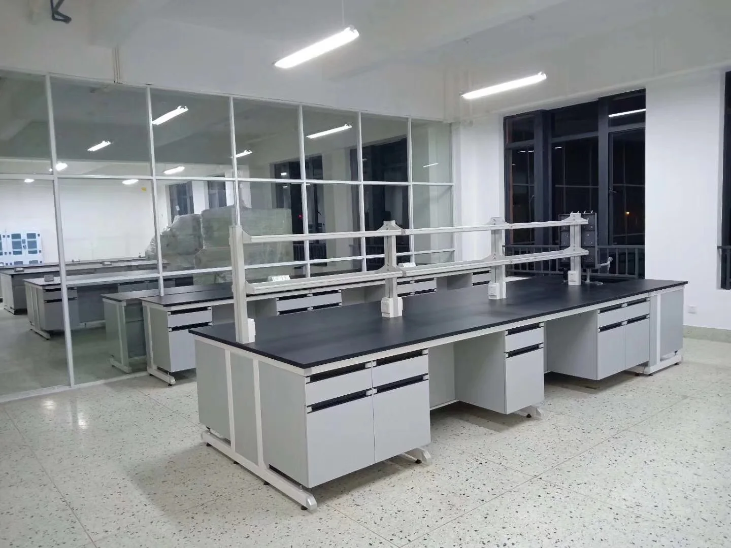 School Laboratory Furniture Chemical and Physical Metal Wooden Lab Bench with Sink and Drawers