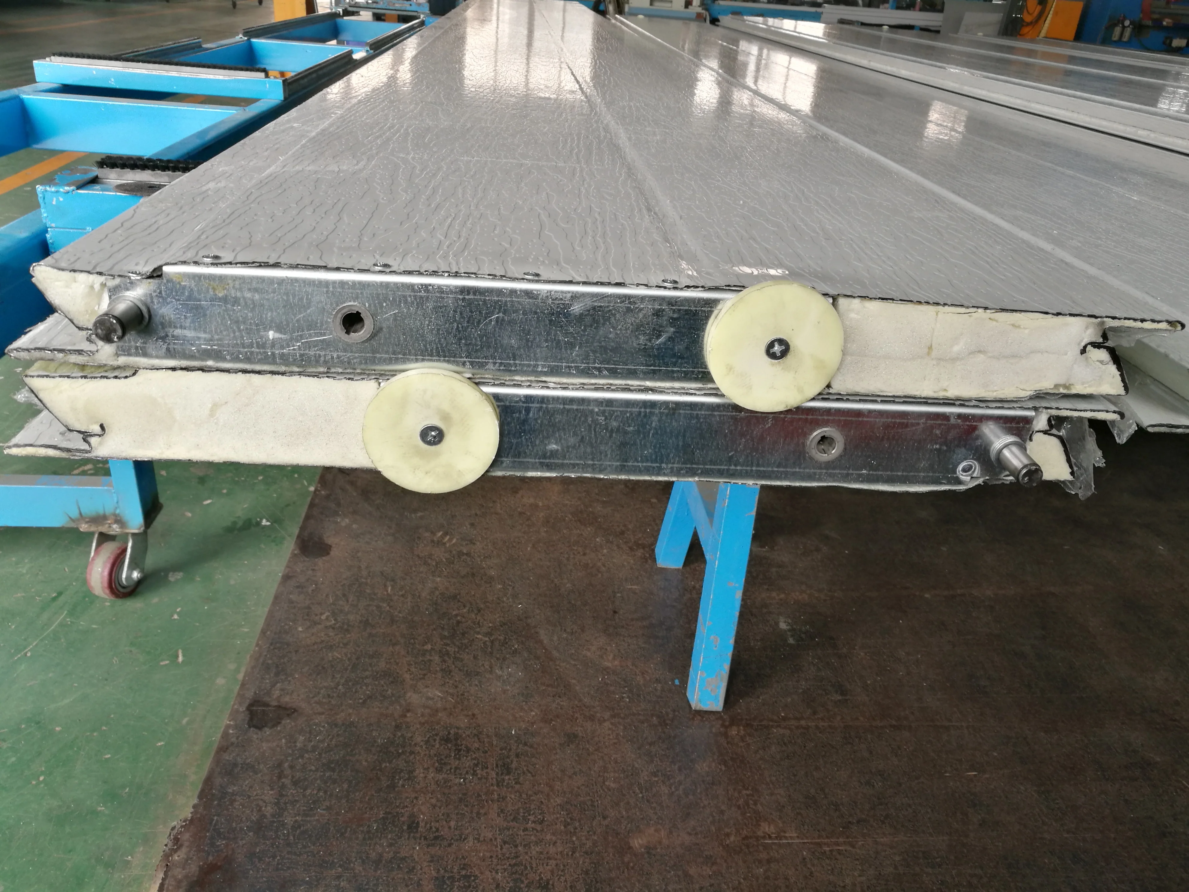 Double PU Foam Panel Sliding Stacking Door with Good Tightness for Manufacturing Plant