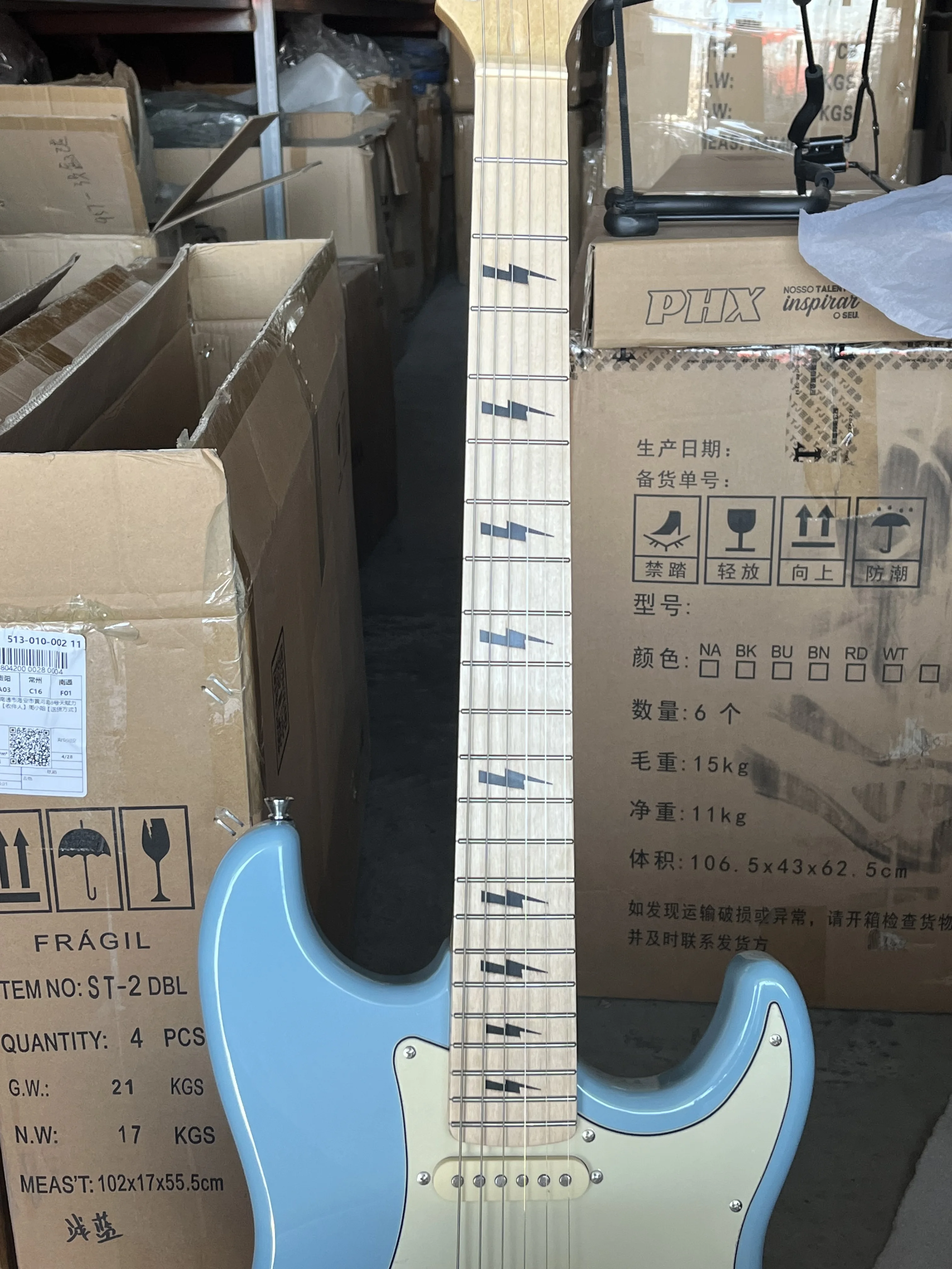 Aiersi factory wholesale price handmade new developed ST electric guitar