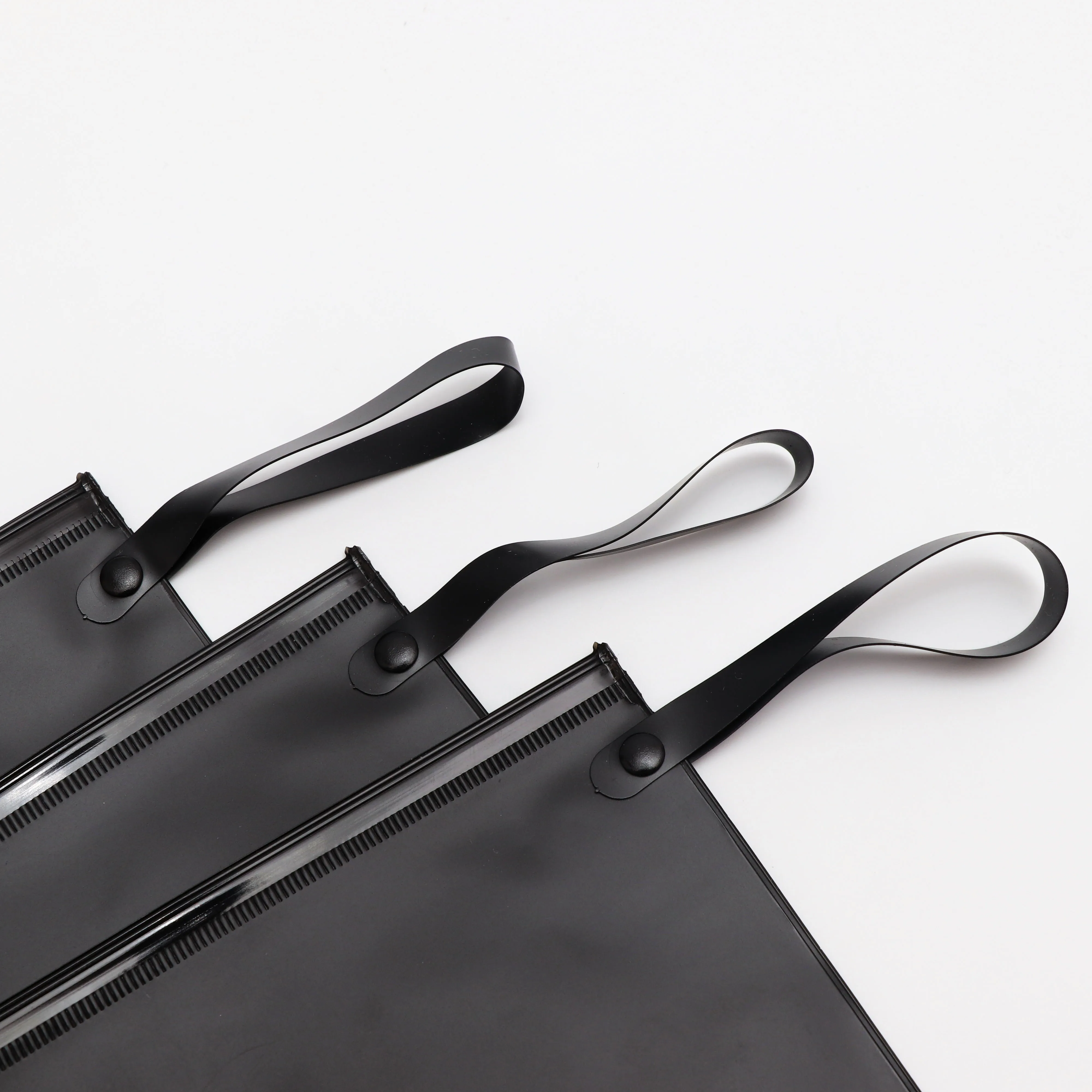 High quality luxury matte black plastic zipper bag with logo print for clothes garment t-shirt storage ziplock pouch