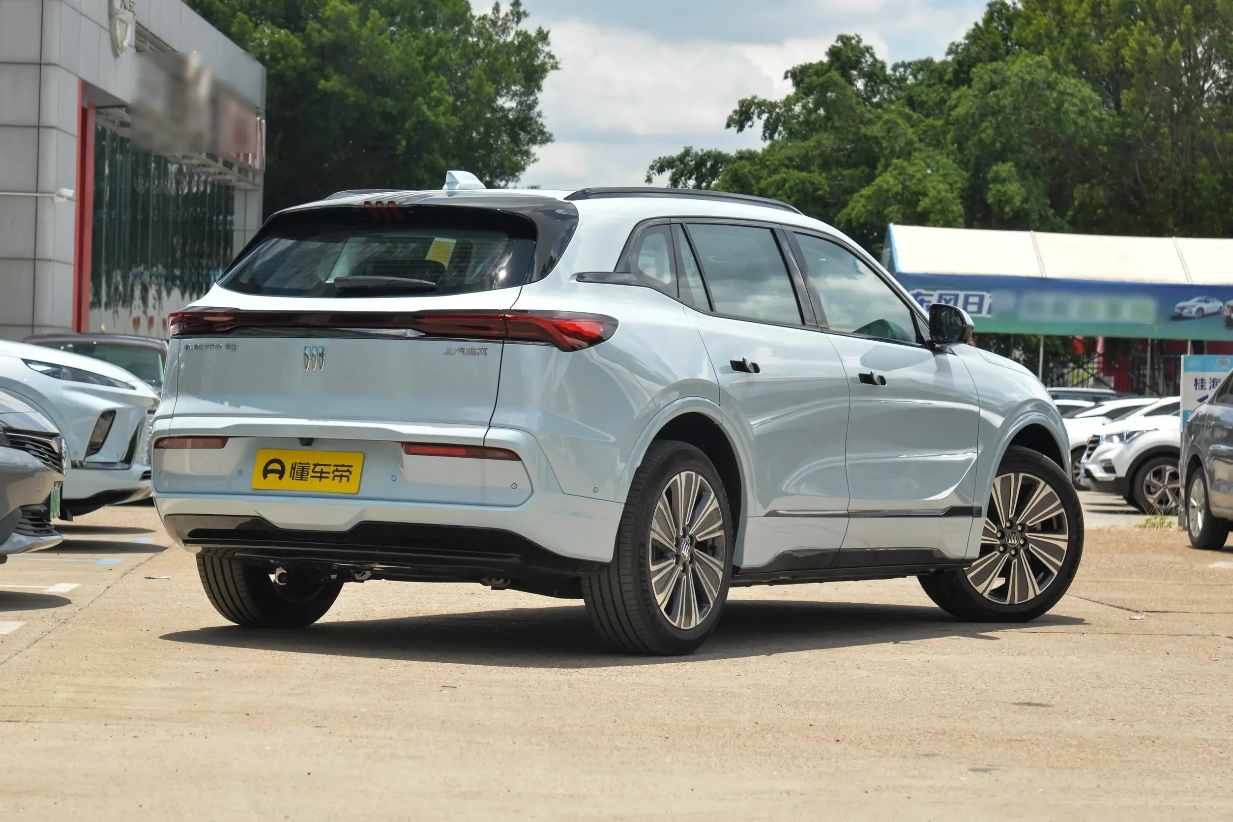 2023 Buick E5 Премиум дальний выпуск-электрический внедорожник с дальним диапазоном 620 км интеллектуальная помощь при вождении роскошный электрический