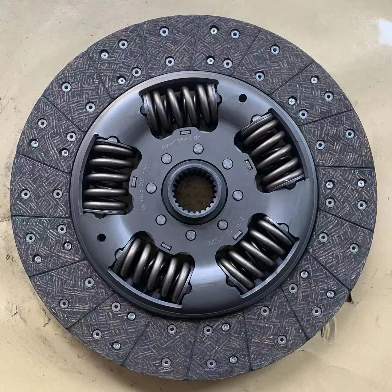 Truck Clutch Cover with release bearing 3400710072 3400700541 3421001164 1878008177 6482000218 Clutch Kit